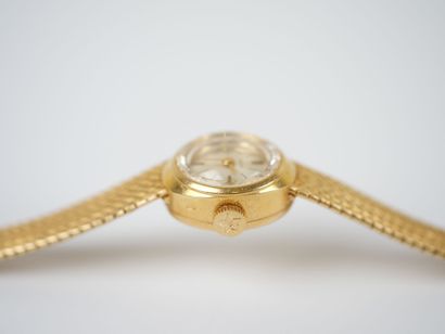 ZENITH. 
Montre de dame, le boîtier circulaire...