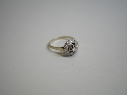 White gold diamond ring TDD 63.
C 4.98 g...