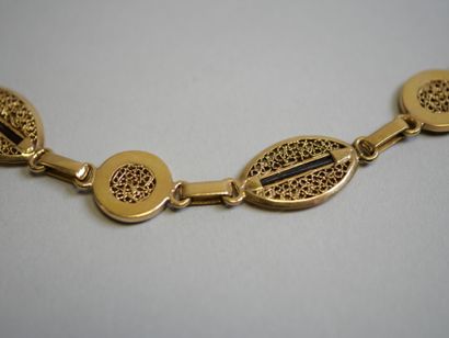 Gold necklace, 42 cm.
AC 29.63 g.