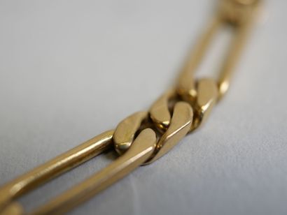 Gold curb chain link, safety chain 16 cm.
C...