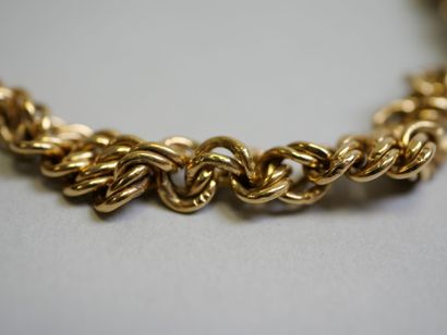 Gold debris.
C 6.79 g.