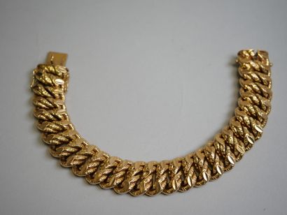 20 cm gold curb chain.
C? 46.99 g.