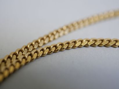 Gold chain, gourmette link, 60 cm.
AC 9.17...