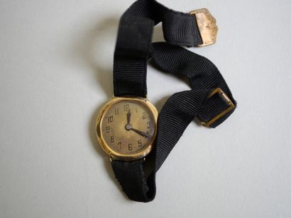 Scrap (watch) gold.
10.24 g. gross.