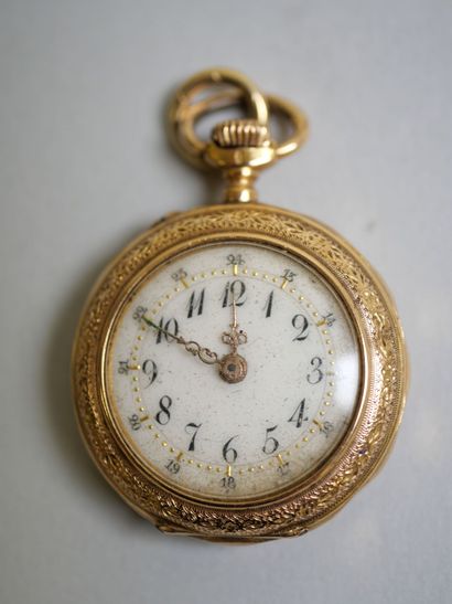 Gold collar watch.
AC 18.93 g.