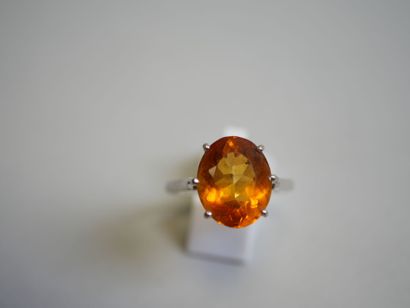 Oval white gold stone** ring TDD 53.
3,18...