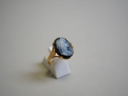 Gold cameo ring TDD 52.
C 2.79 g.