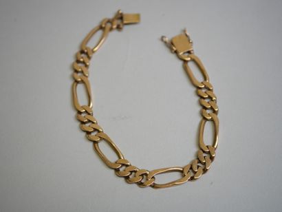 Gold bracelet with 19 cm links.
AC 23.33...