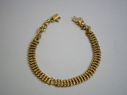 Gold debris.
 C 10.75 g.