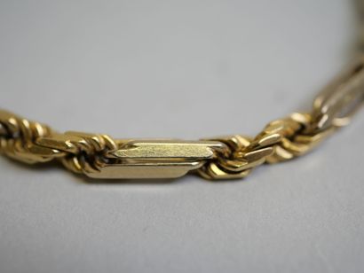 Curb 2 gold 18 cm.
C 14.28 g.