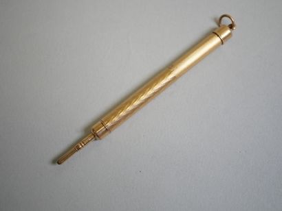 Gold pencil.
C 5.74 g.