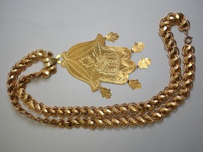Gold lot: 
78 cm necklace, pendant with hand...