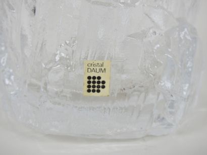 DAUM France.
Pot circulaire en cristal modèle...