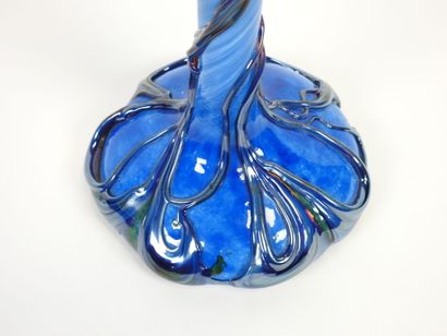 Michèle LOZORO (né en 1949).
Vase soliflore...