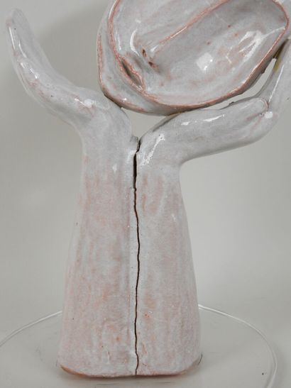 École XXe.
Visage dans les mains. 
Sculpture...