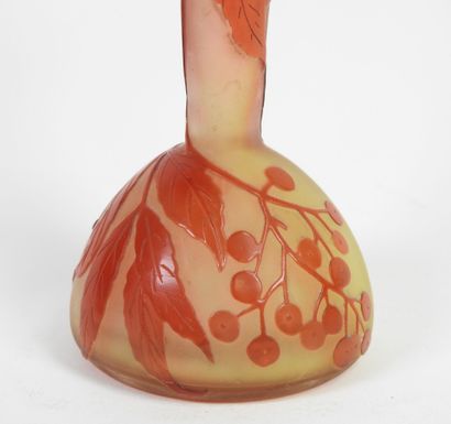 Émile GALLÉ (1846-1904).
Vase à panse globulaire...