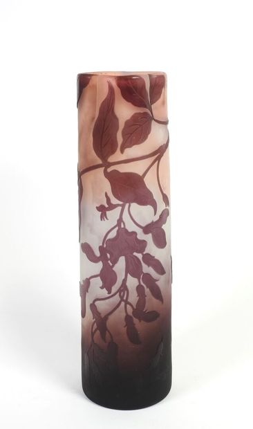 Émile GALLÉ (1846-1904).
Vase rouleau en...