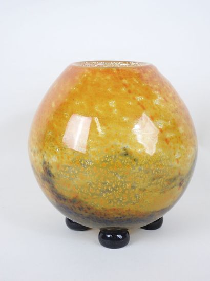 MULLER Frères à Lunéville.
Vase boule en...
