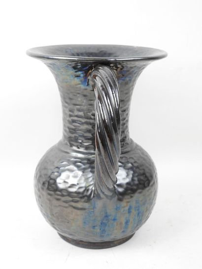 Blaise RUBINO à VALLAURIS.
Vase à deux anses...