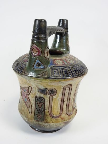 Roger GUERIN (1896-1954).
Pichet à deux becs...
