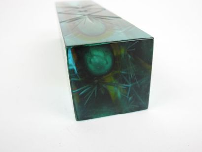 MURANO, XXe.
Vase rectangulaire modèle 