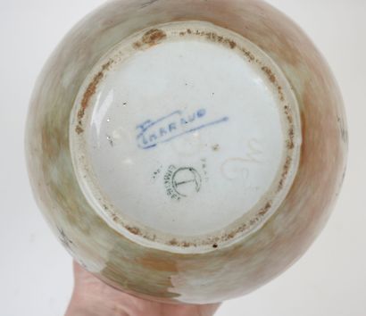 Camille THARAUD (1878-1956) à LIMOGES.
Vase...