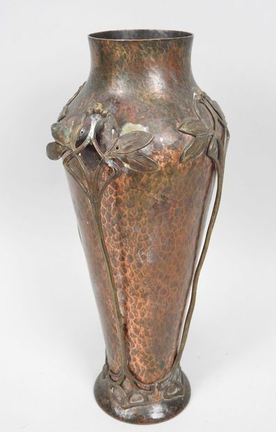 WMF (WÜRTTEMBERGISCHE METALLWARENFABRIK).
Vase...