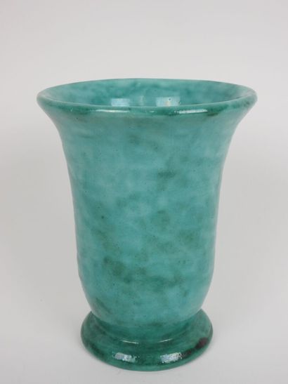 Louis BAUDE (1891-1970) à MONTIGNY-SUR-LOING.
Vase...
