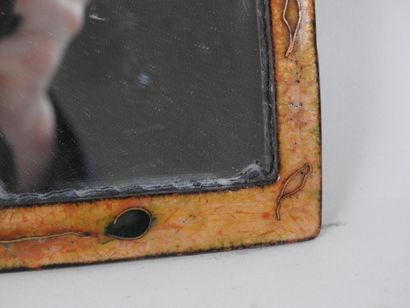 Petit miroir rectangulaire en cuivre émaillé...