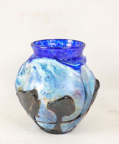 Jean-Claude NAVARO (1945-2015).
Vase en verre...