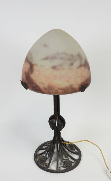 MULLER Frères à Lunéville.
Lampe champignon,...