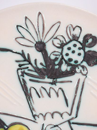 Pablo PICASSO (1881-1973).
Bouquet à la pomme,...