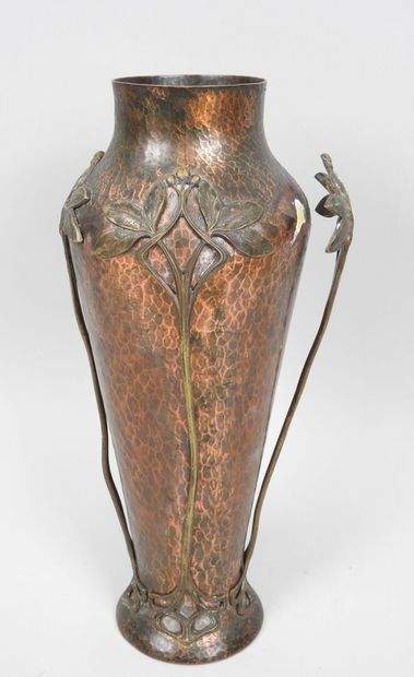 WMF (WÜRTTEMBERGISCHE METALLWARENFABRIK).
Vase...