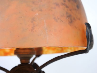 DAUM NANCY FRANCE.
Lampe champignon en verre...