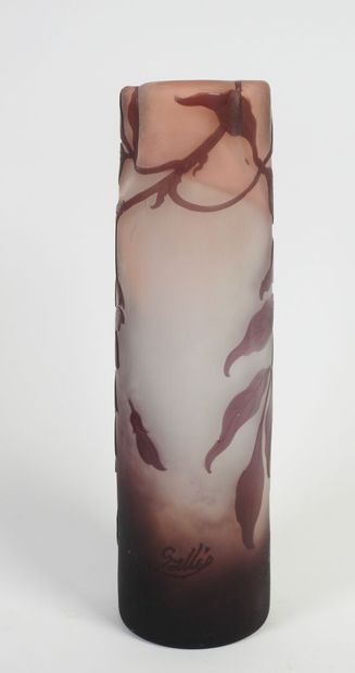 Émile GALLÉ (1846-1904).
Vase rouleau en...