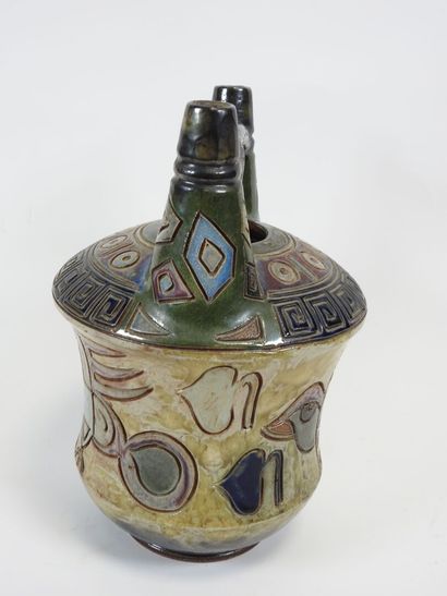 Roger GUERIN (1896-1954).
Pichet à deux becs...