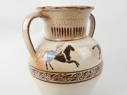 LE PALISSY à VALLAURIS.
Vase à deux anses...