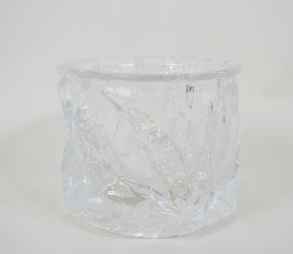 DAUM France.
Pot circulaire en cristal modèle...