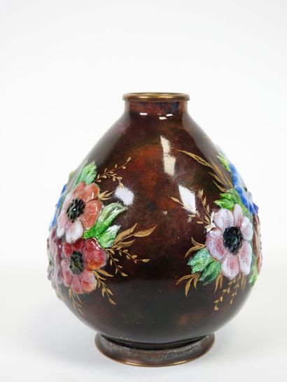 Camille FAURE (1874-1956) à LIMOGES.
Vase...
