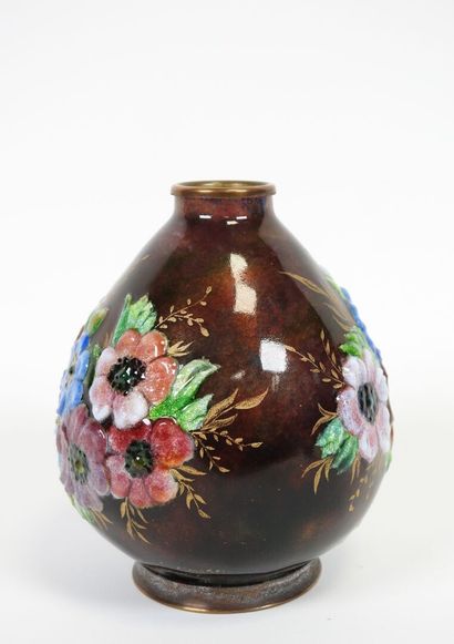 Camille FAURE (1874-1956) à LIMOGES.
Vase...
