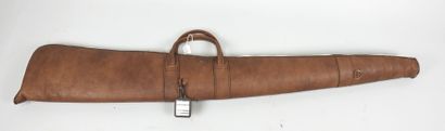 Housse de fusil souple.
Long.: 122 cm.
(usures,...