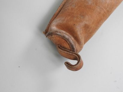 Housse de fusil en cuir, chiffrée 