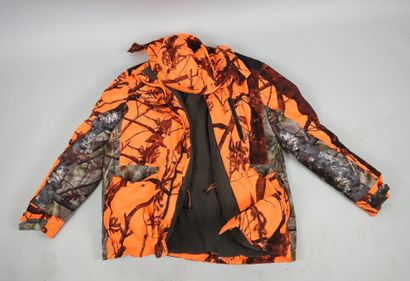 Manteau de chasse fluo DECATLHON taille ...