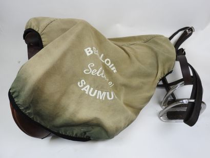 Selle de cheval en cuir de marque BELLOIR...