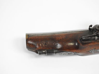Pistolet à silex, canon à pans avec inscription...
