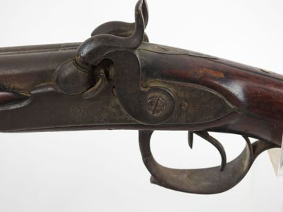 Fusil à chiens extérieurs à canons juxtaposés,...