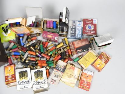 Lot de cartouches de chasse dont 20, 16 et...