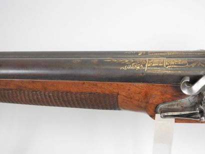 Fusil à silex à double canon en table bleui...