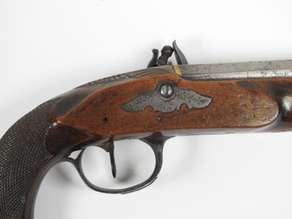 Pistolet à silex, canon à pans avec inscription...