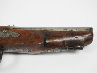 Pistolet à silex, canon à pans avec inscription...